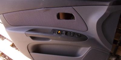Снять обшивку двери KIA RIO